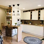 El Capricho Del Arco_Apartamentos Burgos Catedral